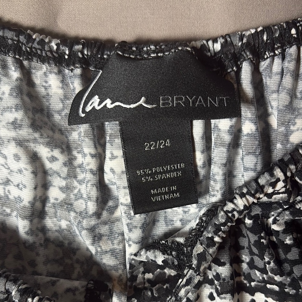 Lane Bryant Black and White Geometric Jumpsuit - Picture 2 of 5
